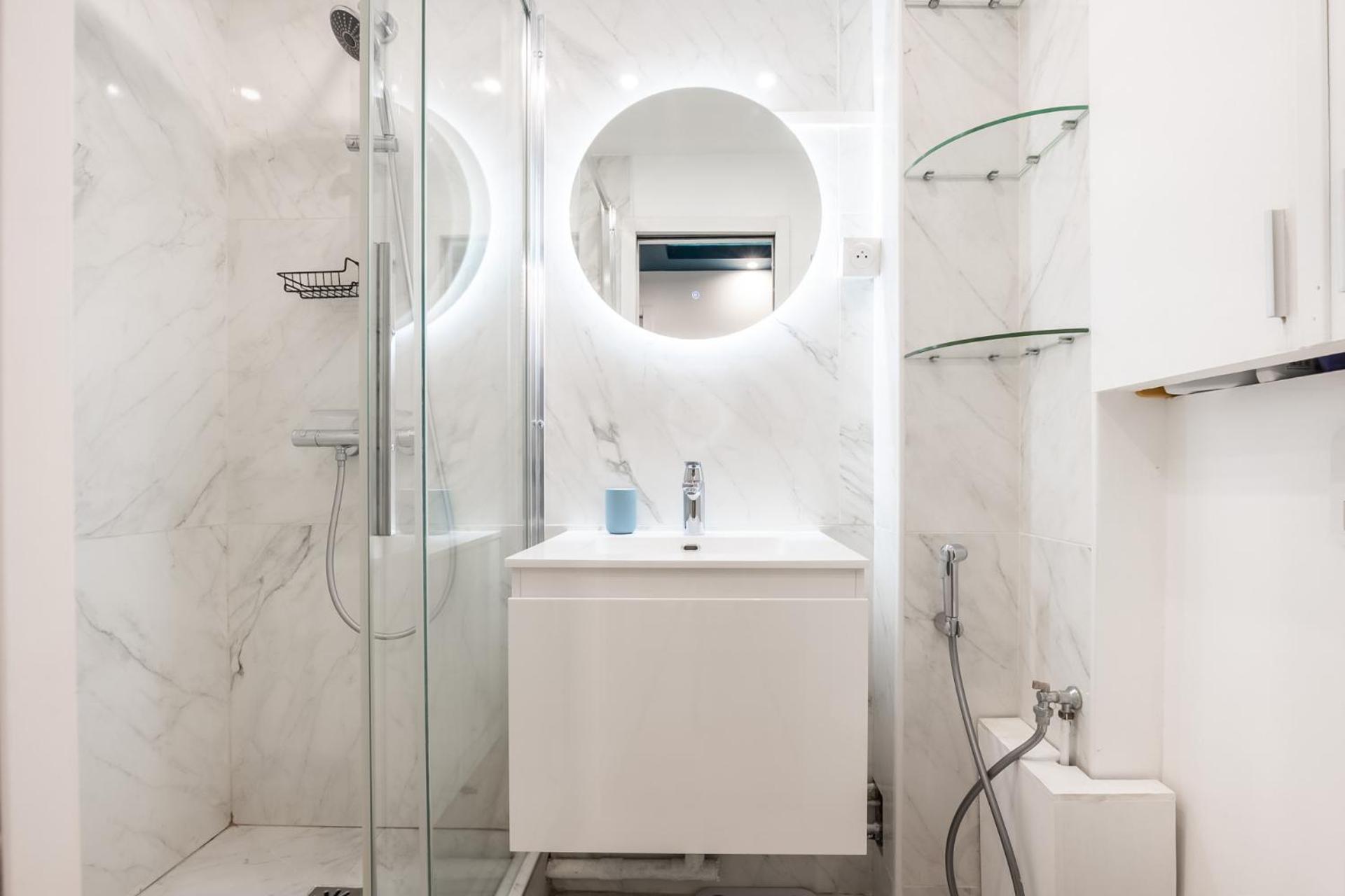Charming Parisian Home Away From Home In The Heart Of 파리 외부 사진